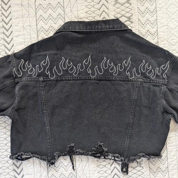 Black Distressed Jean Jacket With Flames 🖤 - Picture 3 of 7